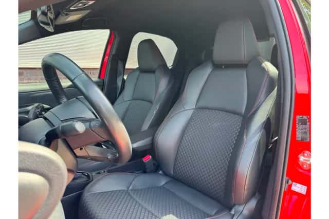 Toyota Yaris (2020) thumbnail 5