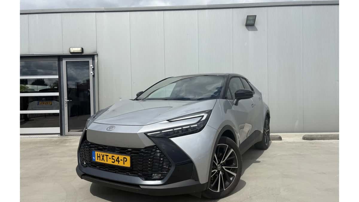 Toyota C-HR (2025) — foto 1