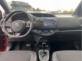 Toyota Yaris (2018) thumbnail 12