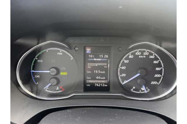 Toyota Yaris (2018) thumbnail 4