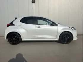 Toyota Yaris (2022) thumbnail 5