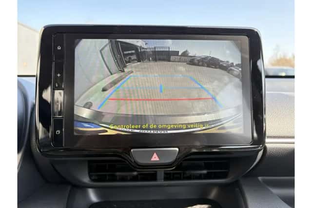 Toyota Yaris (2025) thumbnail 4