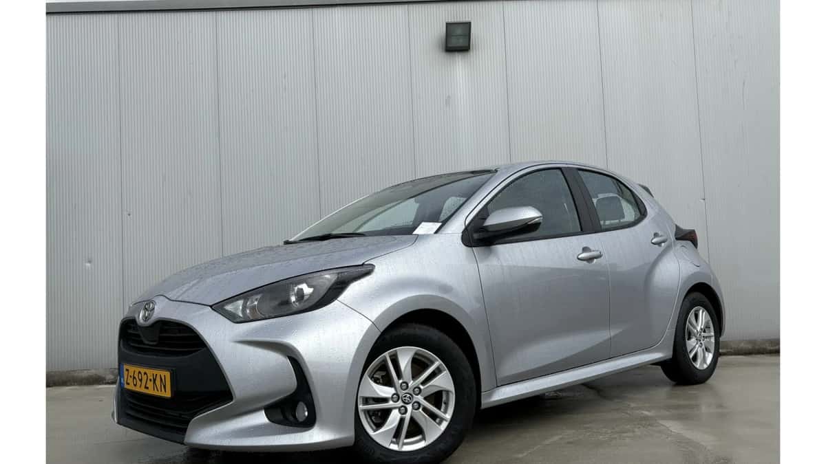Toyota Yaris (2024) — foto 1