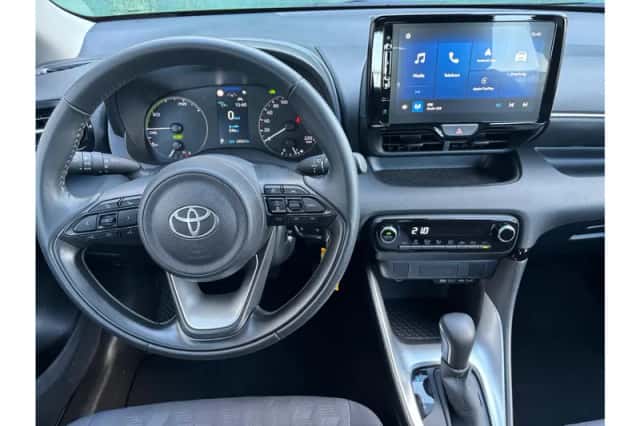 Toyota Yaris (2024) thumbnail 4