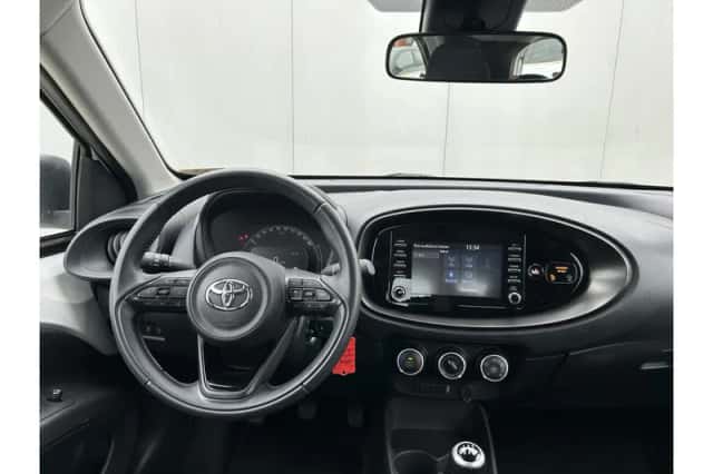 Toyota Aygo X (2023) thumbnail 2