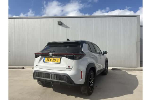 Toyota Yaris Cross (2023) thumbnail 2
