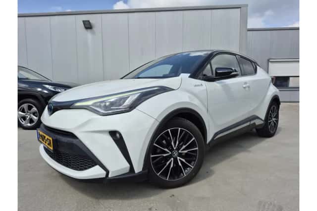 Toyota C-HR (2021) thumbnail 1