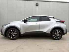 Toyota C-HR (2024) thumbnail 2