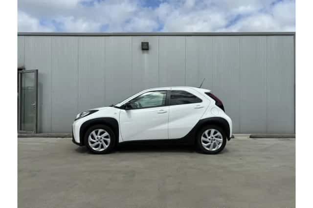 Toyota Aygo X (2022) thumbnail 3