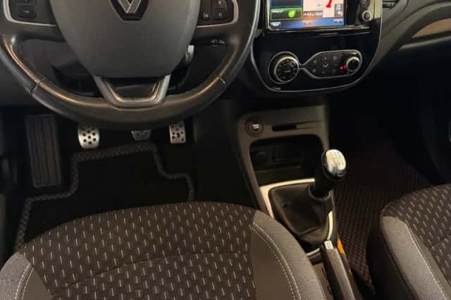Renault Captur (2018) thumbnail 9