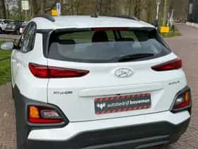 Hyundai Kona (2018) thumbnail 2