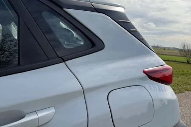 Hyundai Kona (2018) thumbnail 8