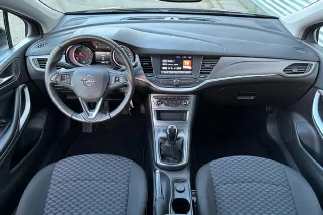 Opel Astra (2022) thumbnail 4