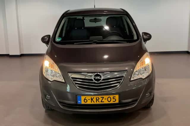 Opel Meriva (2013) thumbnail 3