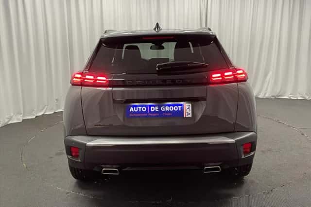 Peugeot 2008 (2024) thumbnail 4