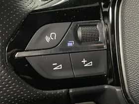Peugeot 2008 (2022) thumbnail 32