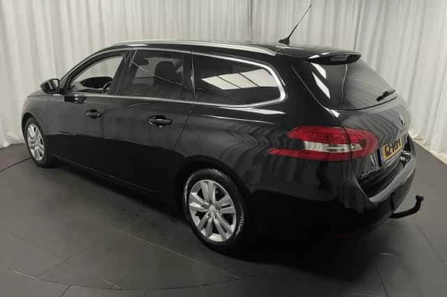Peugeot 308 (2015) thumbnail 3