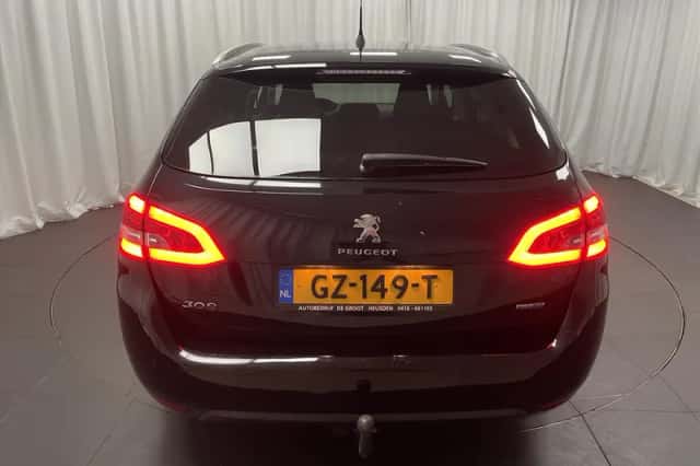 Peugeot 308 (2015) thumbnail 4