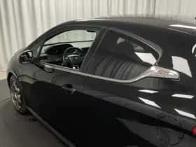 Peugeot 208 (2014) thumbnail 11