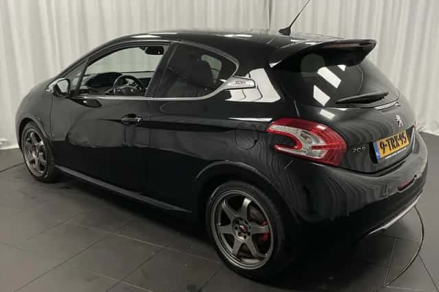 Peugeot 208 (2014) thumbnail 3