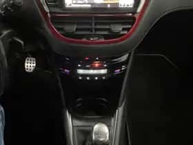 Peugeot 208 (2014) thumbnail 39