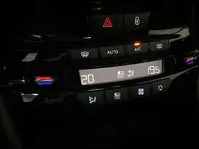 Peugeot 208 (2014) thumbnail 40