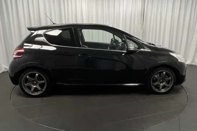 Peugeot 208 (2014) thumbnail 5