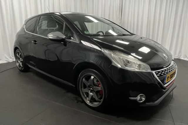 Peugeot 208 (2014) thumbnail 6