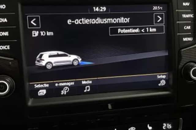 Volkswagen Golf (2015) thumbnail 106