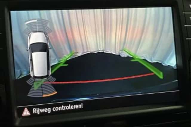 Volkswagen Golf (2015) thumbnail 109
