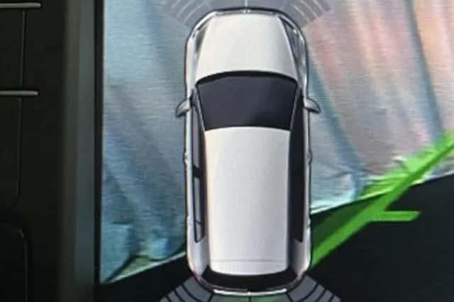 Volkswagen Golf (2015) thumbnail 110