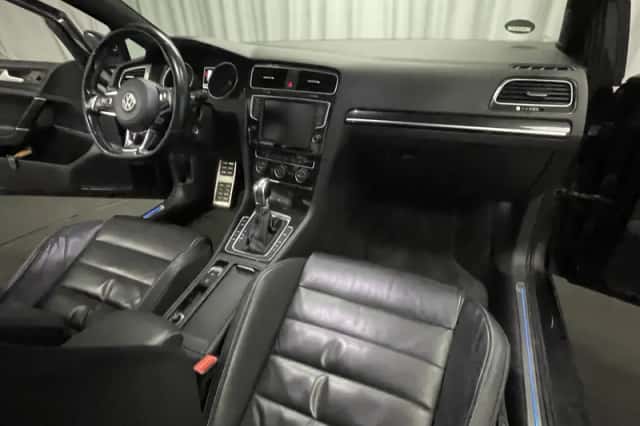 Volkswagen Golf (2015) thumbnail 21