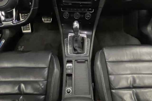 Volkswagen Golf (2015) thumbnail 23