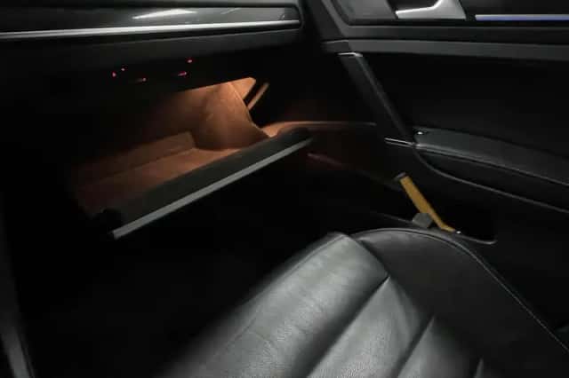 Volkswagen Golf (2015) thumbnail 50
