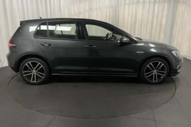 Volkswagen Golf (2015) thumbnail 66