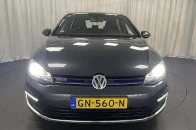 Volkswagen Golf (2015) thumbnail 73