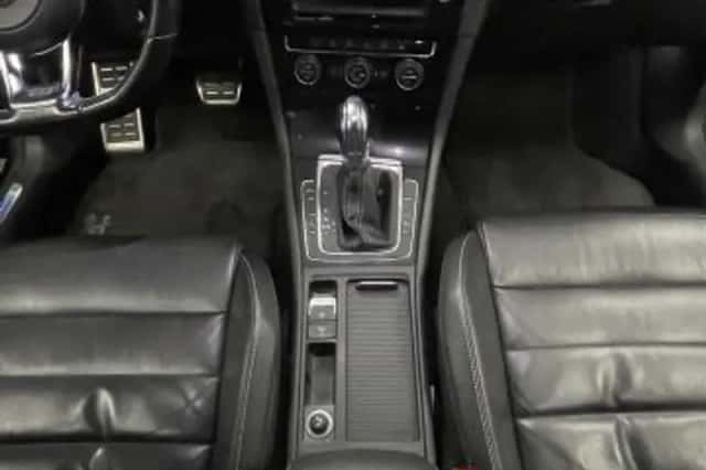 Volkswagen Golf (2015) thumbnail 85