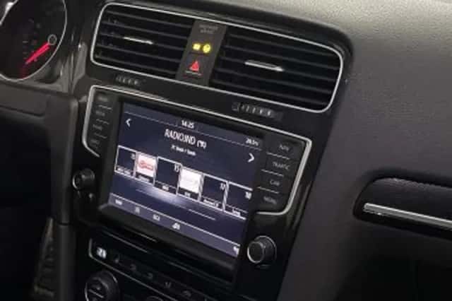 Volkswagen Golf (2015) thumbnail 96