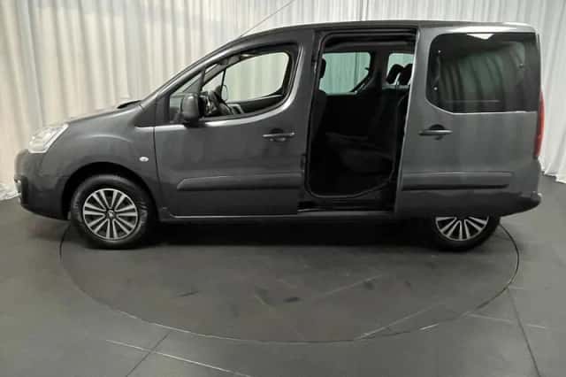 Peugeot Partner (2018) thumbnail 3