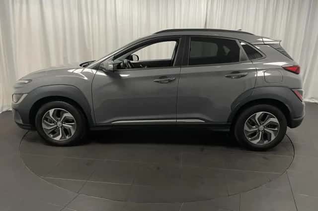 Hyundai Kona (2022) thumbnail 2