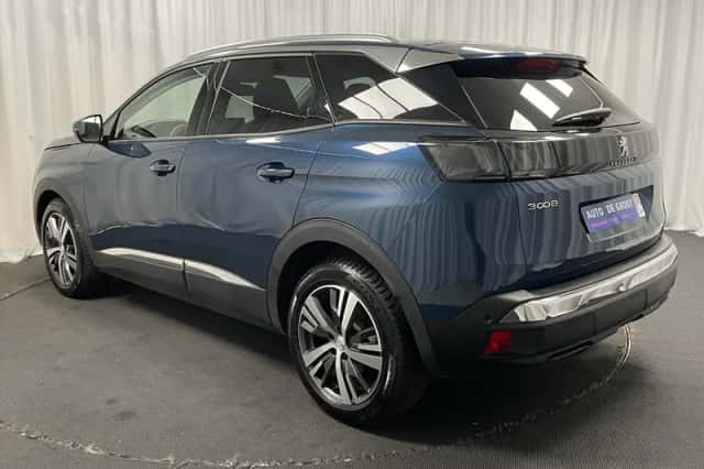 Peugeot 3008 (2022) thumbnail 3