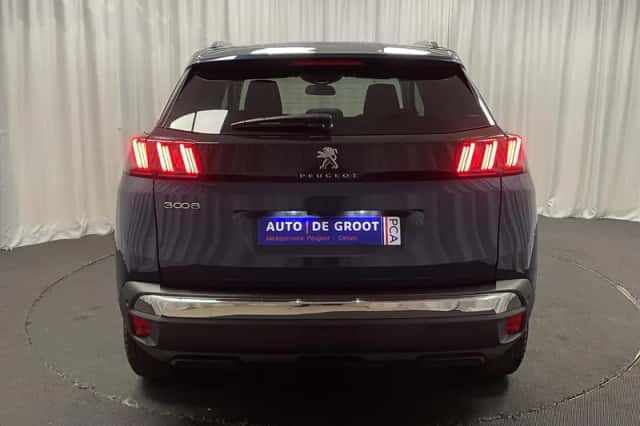 Peugeot 3008 (2022) thumbnail 5