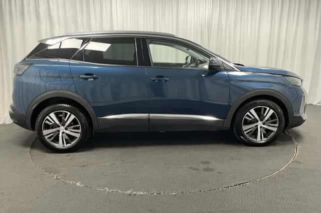 Peugeot 3008 (2022) thumbnail 6