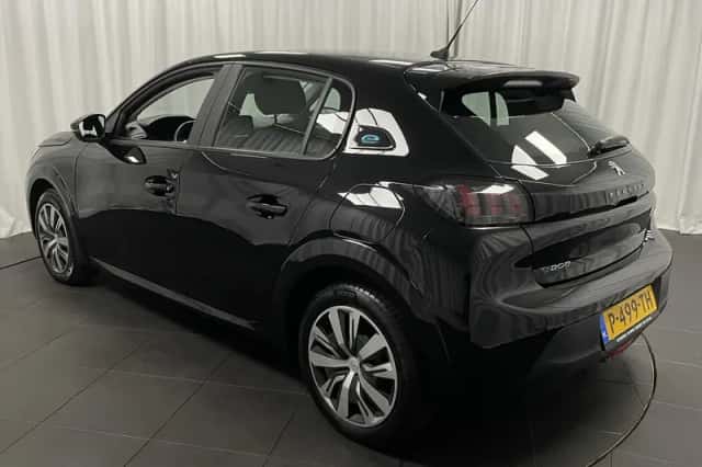 Peugeot e-208 (2022) thumbnail 3