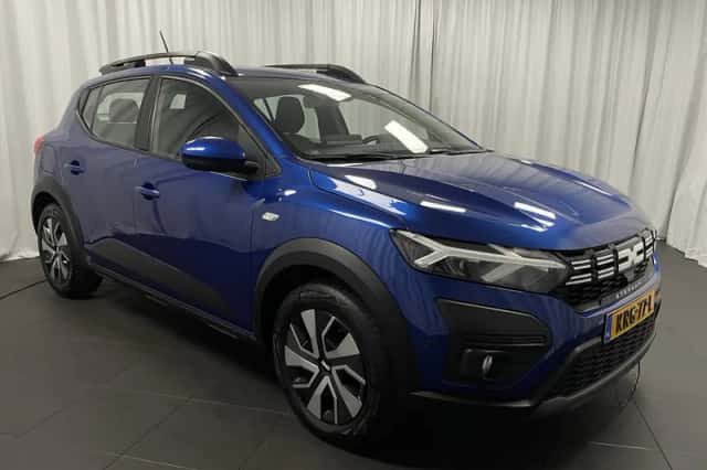 Dacia Sandero Stepway (2025) thumbnail 3