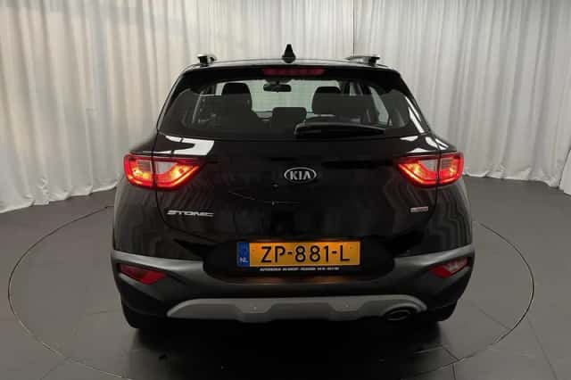 Kia Stonic (2019) thumbnail 6