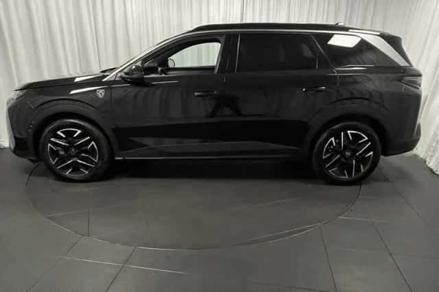 Peugeot 5008 (2025) thumbnail 2