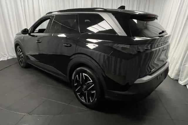 Peugeot 5008 (2025) thumbnail 3