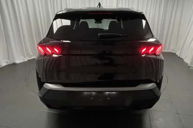 Peugeot 5008 (2025) thumbnail 4