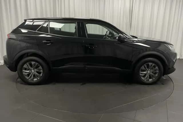 Peugeot e-2008 (2022) thumbnail 6